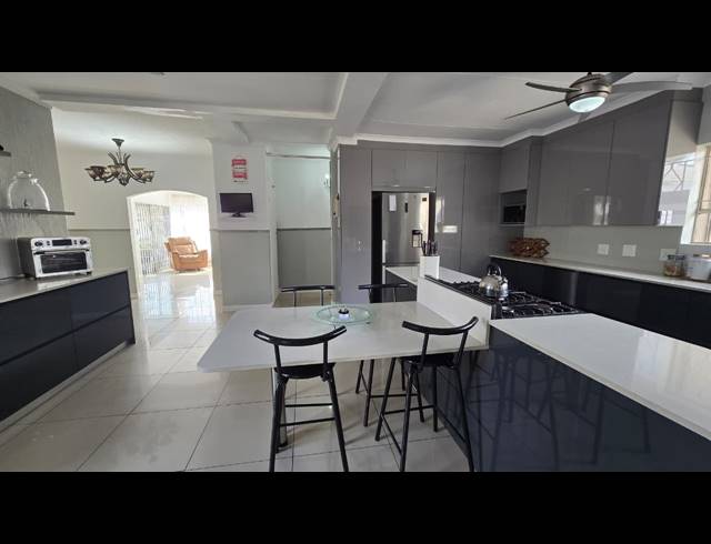 4 BEDROOM FREEHOLD FOR SALE IN VERWOERDPARK